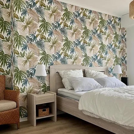 Accès Direct à La Garage Fermé *