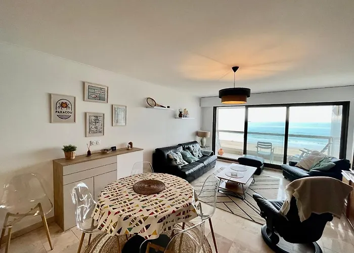 Acces Direct A La Garage Ferme Les Sables-dʼOlonne