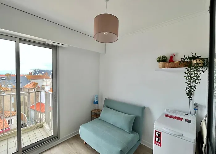 Acces Direct A La Garage Ferme Les Sables-dʼOlonne